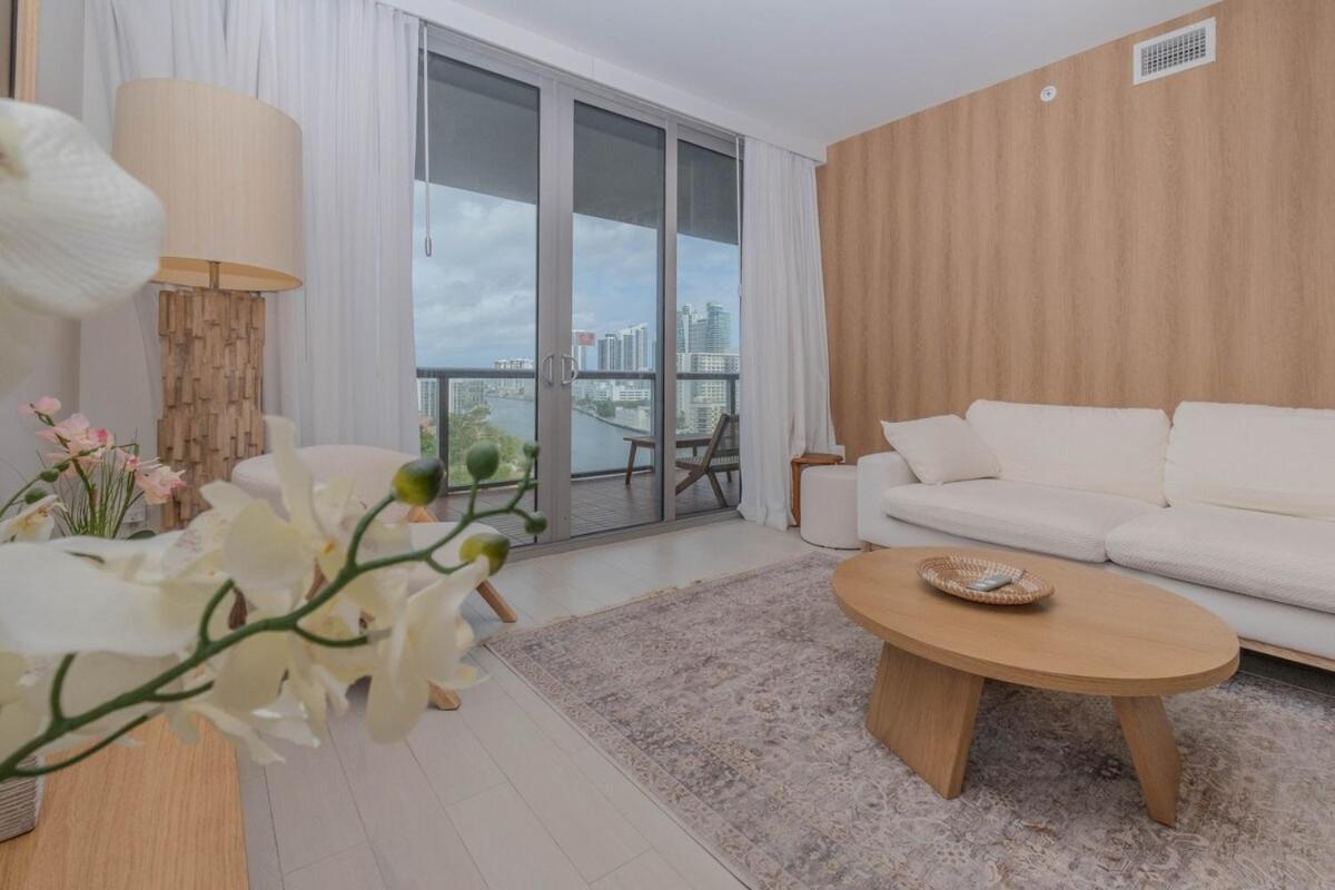 2B 2B Luxury Ocean Views Apt In Hallandale Beach Apartment Bagian luar foto